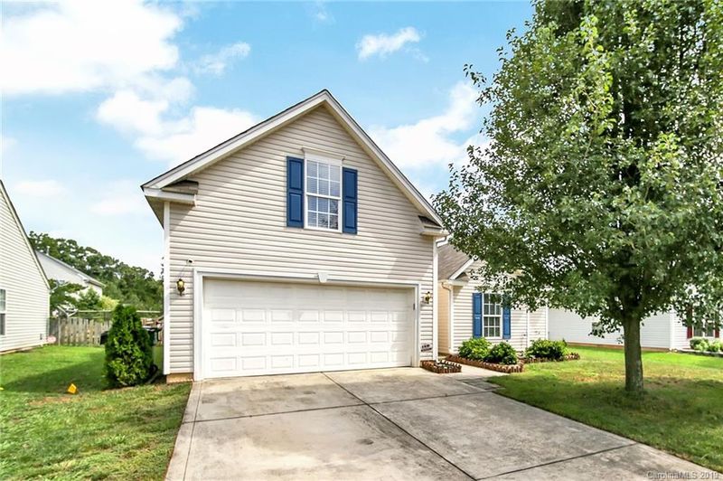 8224 Fox Swamp Rd, Charlotte, NC 28215