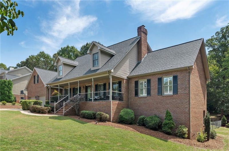 1118 38th Ave NE, Hickory, NC 28601
