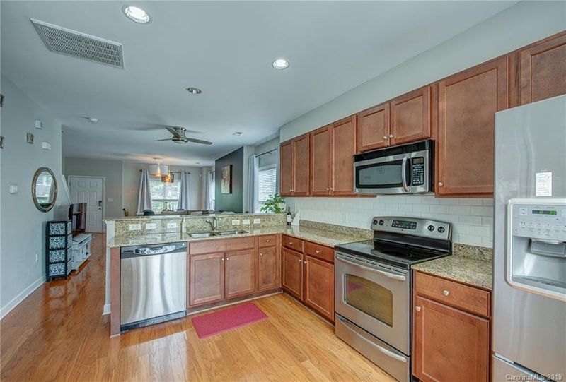 37 Myrtle St, Belmont, NC 28012