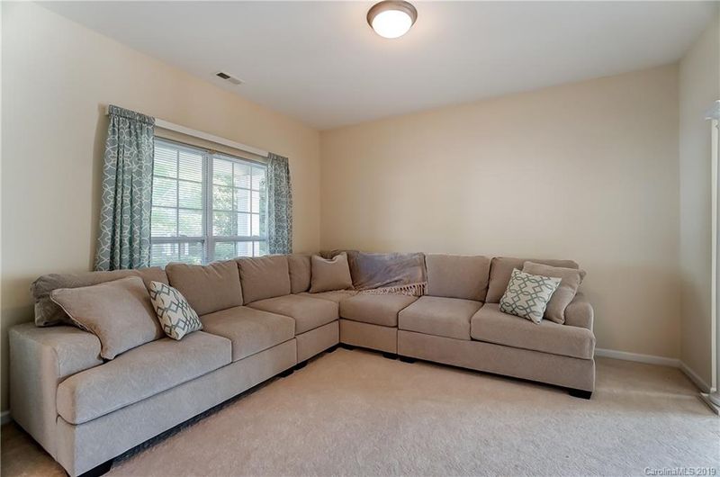 11437 Callahan Mill Dr, Charlotte, NC 28213