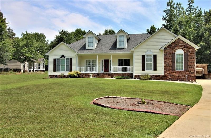 5001 Pondview Ct, Concord, NC 28025