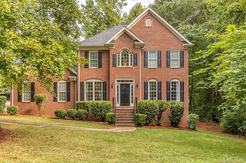 5630 Crown Hill Dr, Mint Hill, NC 28227