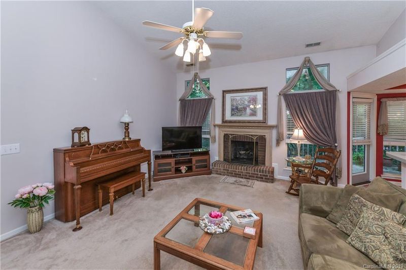10127 Elsenham Ln, Charlotte, NC 28269