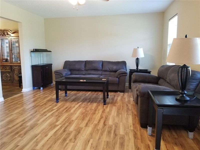 4140 River Run Cir, Hickory, NC 28602