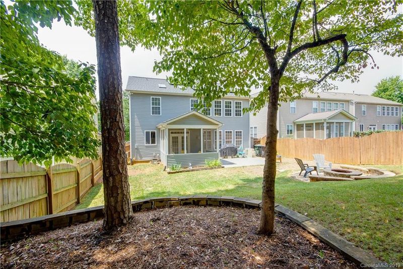 1511 Callender Ln, Charlotte, NC 28269