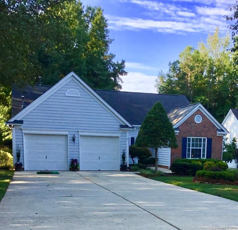 3909 Leghorn Ct, Charlotte, NC 28215