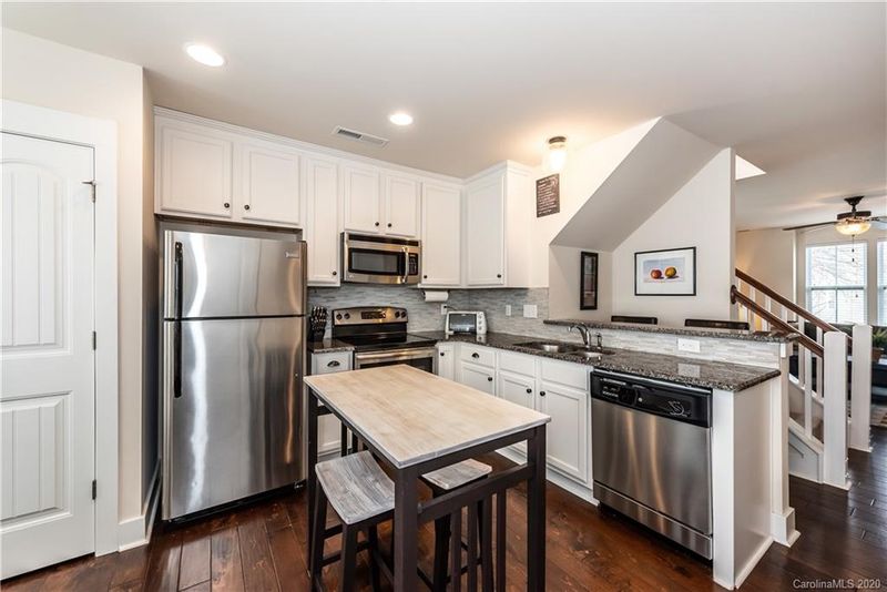 303 Davidson Gateway Dr, Davidson, NC 28036
