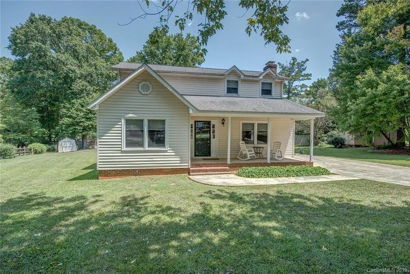 2109 Lampglow Ct, Gastonia, NC 28054