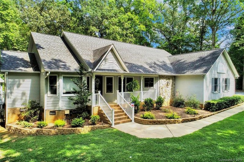 632 Spring Breeze Ct, Rock Hill, SC 29730