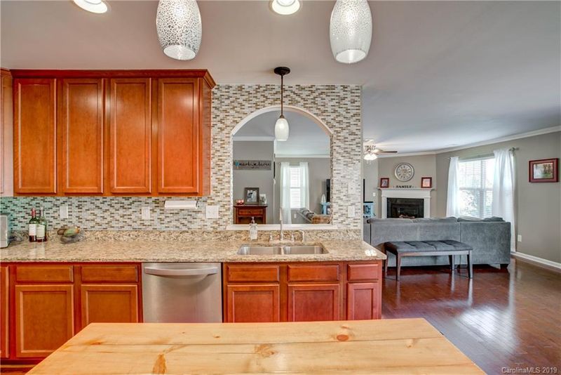 4307 Overbecks Ln, Waxhaw, NC 28173