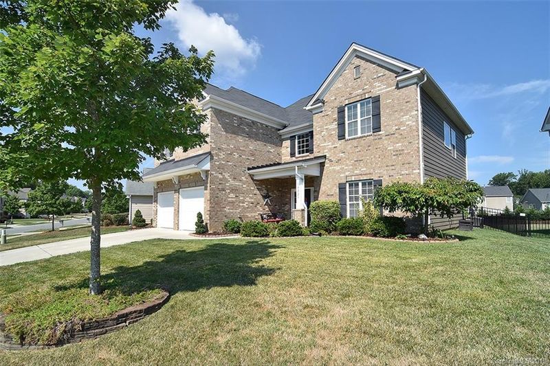 10229 Falling Leaf Dr NW, Concord, NC 28027