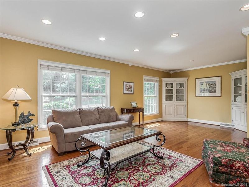 6746 Queensberry Dr, Charlotte, NC 28226