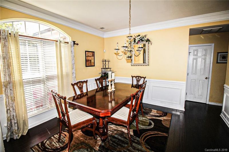 13531 Edgetree Dr, Pineville, NC 28134