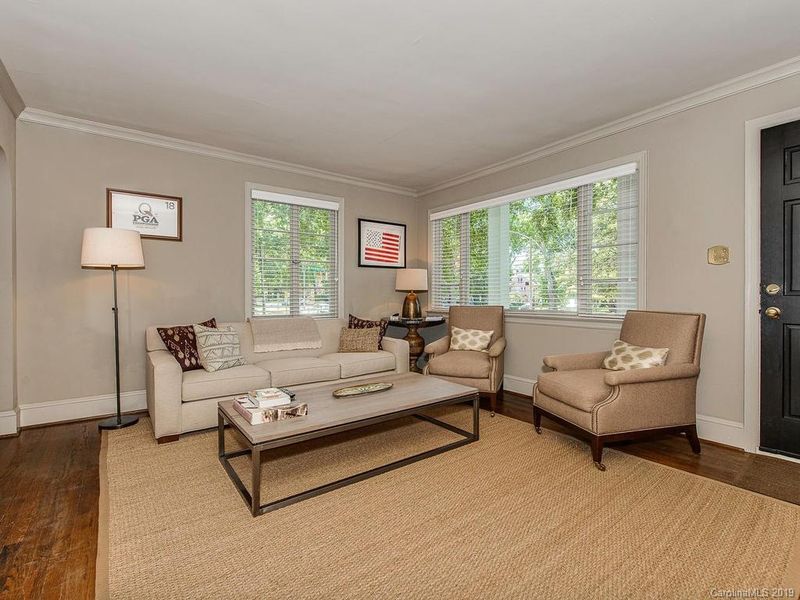 2347 Selwyn Ave, Charlotte, NC 28207