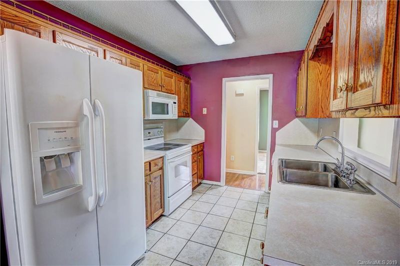 4123 White Store Rd, Wingate, NC 28174