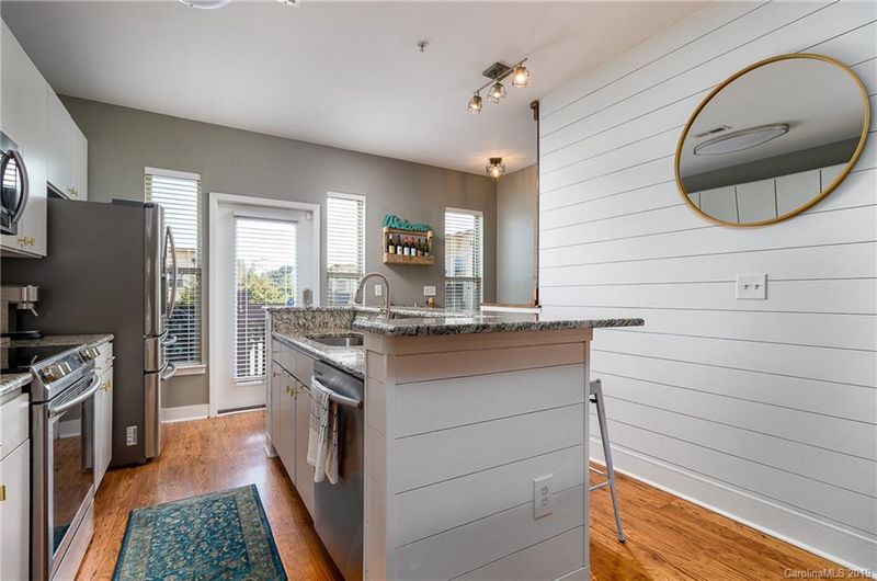 1027 Skyline View Way, Charlotte, NC 28204