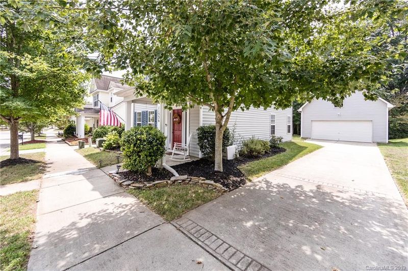 11536 Heritage Green Dr, Cornelius, NC 28031