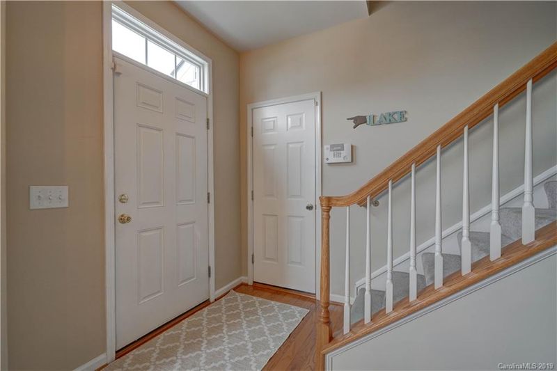 7900 Mariners Pointe Cir, Denver, NC 28037
