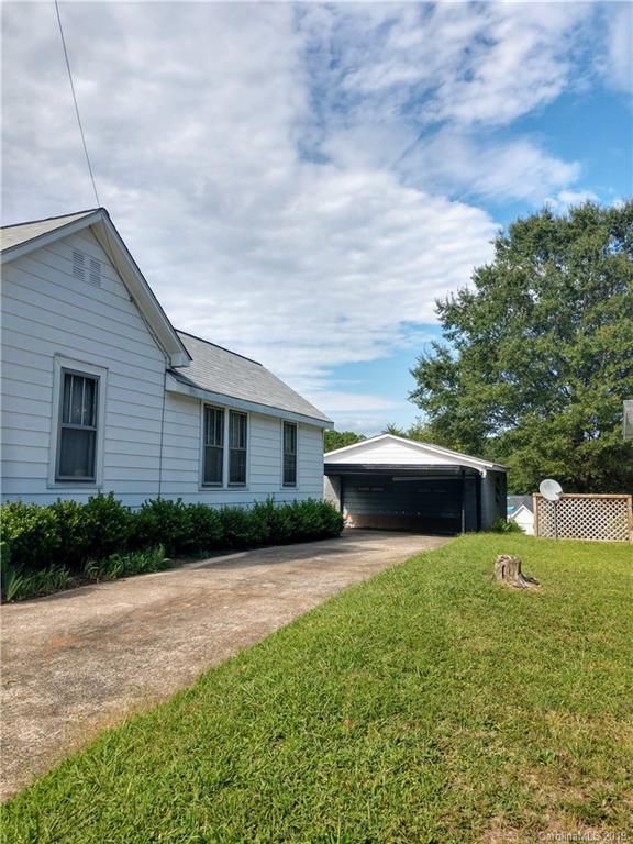 296 Vance Dr, Concord, NC 28025
