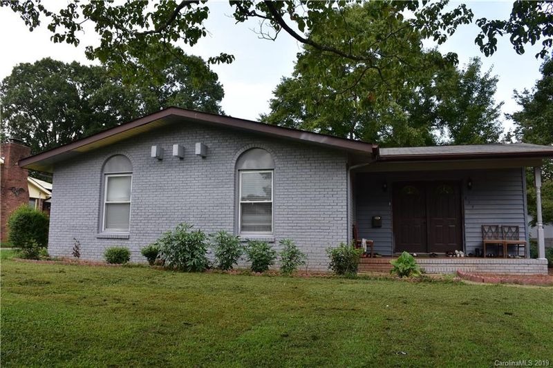 839 Vickery Dr, Charlotte, NC 28215