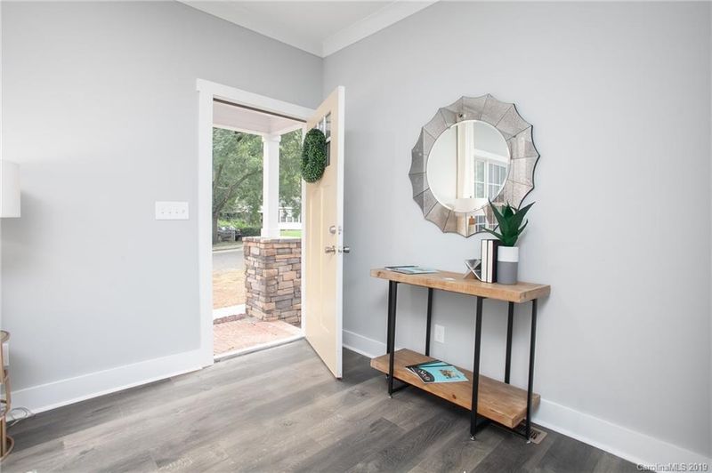 209 Seldon Dr, Charlotte, NC 28216