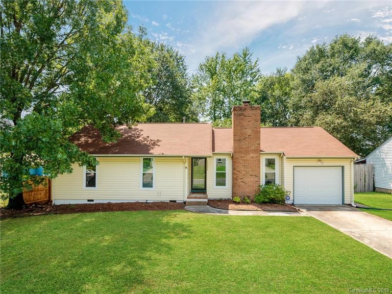 10804 Copperfield Dr, Pineville, NC 28134