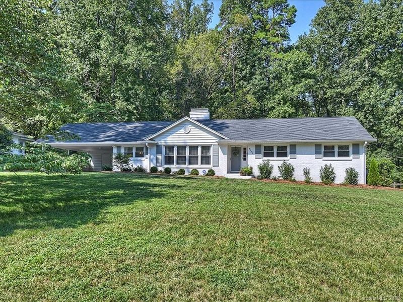 5154 Lincrest Pl, Charlotte, NC 28211