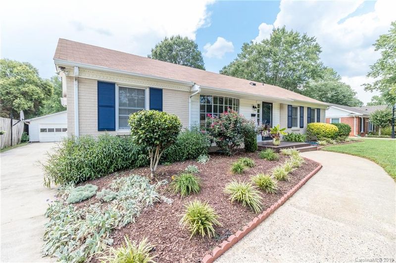 3926 Medallion Dr, Charlotte, NC 28205