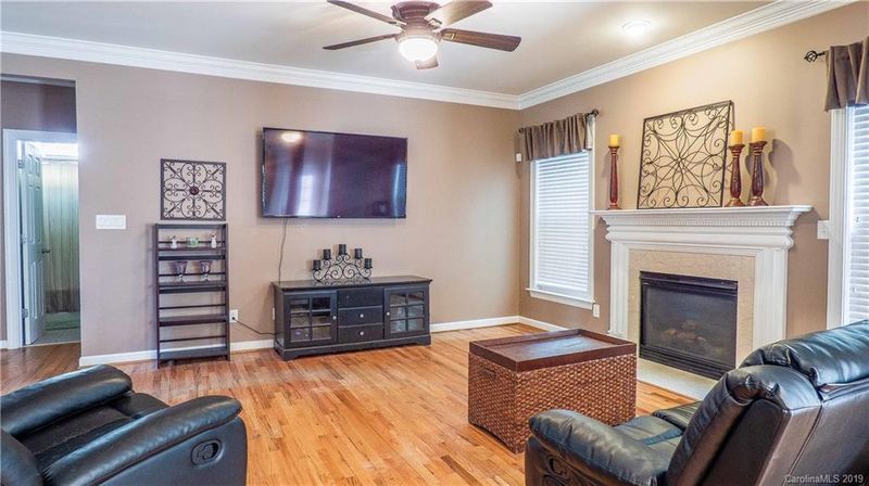 9542 Numenore Dr, Charlotte, NC 28269