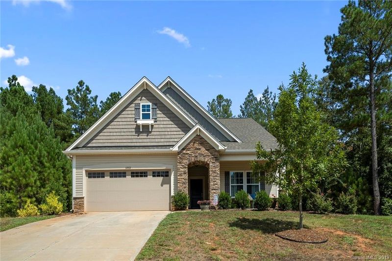 6002 Hawk View Rd, Waxhaw, NC 28173