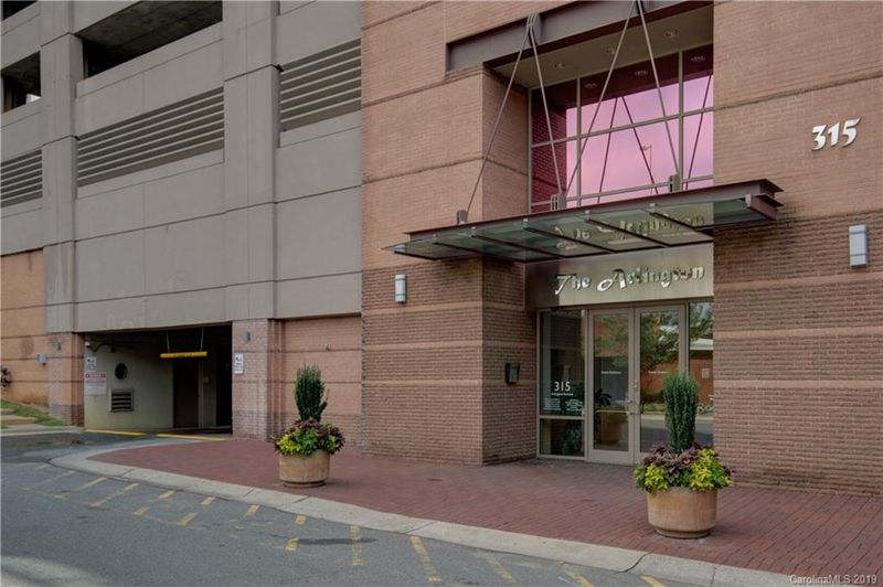 315 Arlington Ave #806, Charlotte, NC 28203