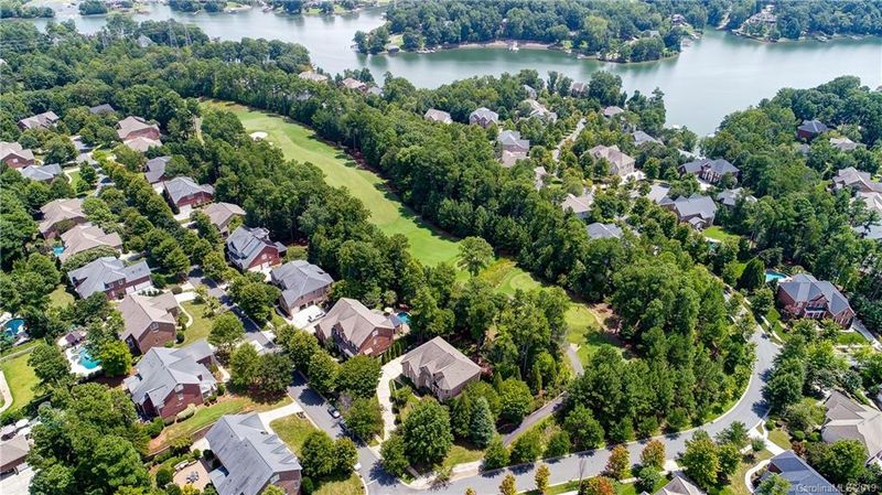 1708 Bentgrass Ln, Tega Cay, SC 29708