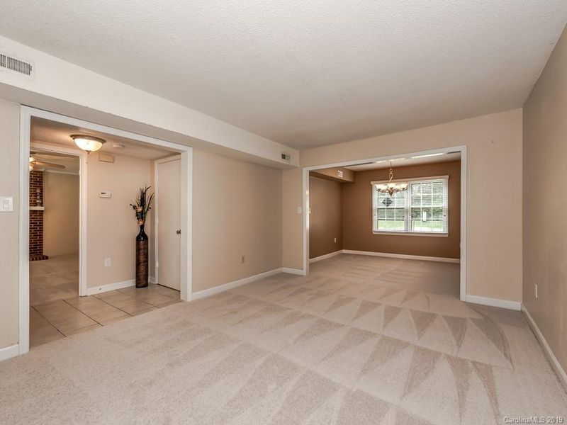 1924 Lawton Bluff Rd, Charlotte, NC 28226
