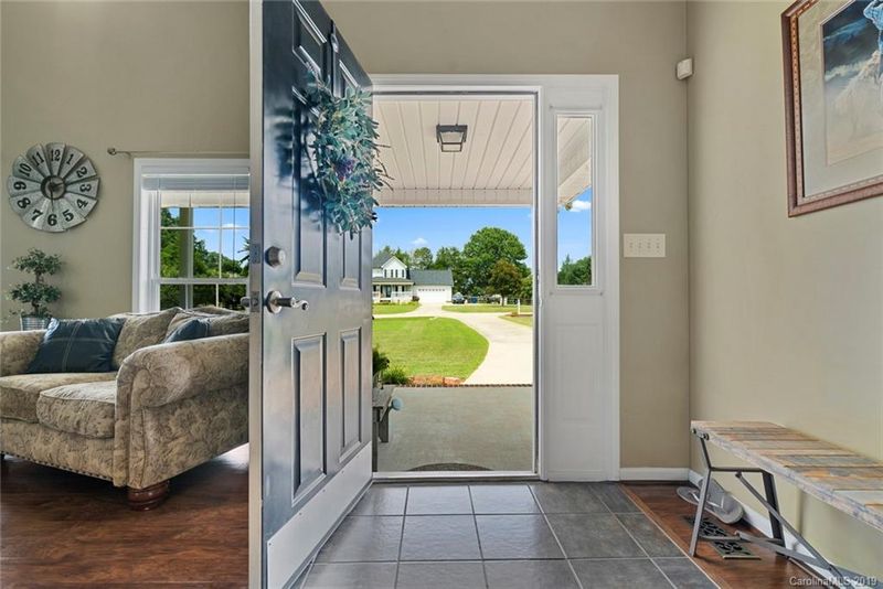 106 Lynnette Dr, Mt Ulla, NC 28125