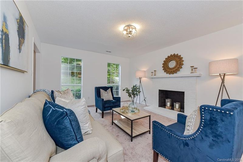 2900 Olde Whitehall Rd, Charlotte, NC 28273
