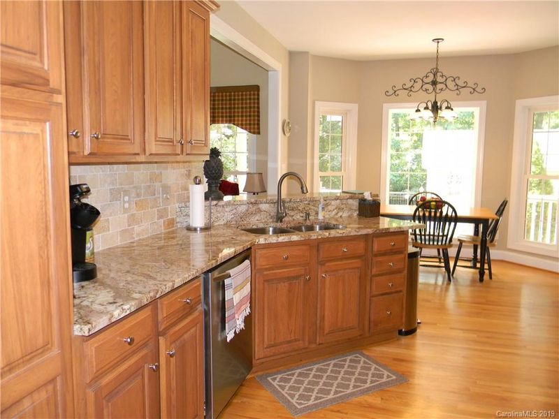 424 Patrick Henry Ct, Clover, SC 29710