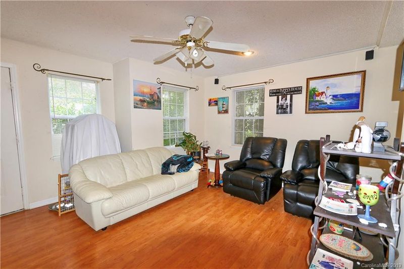 7822 Sarah Dr, Denver, NC 28037