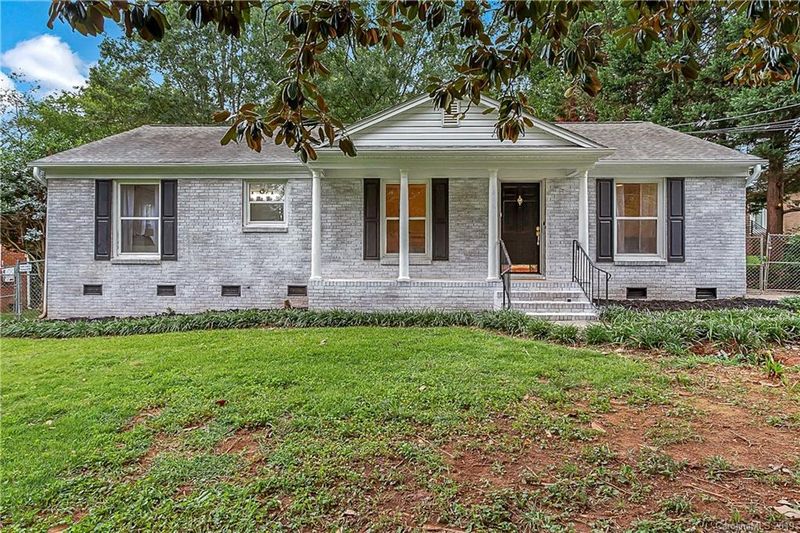 5806 Ruth Dr, Charlotte, NC 28215