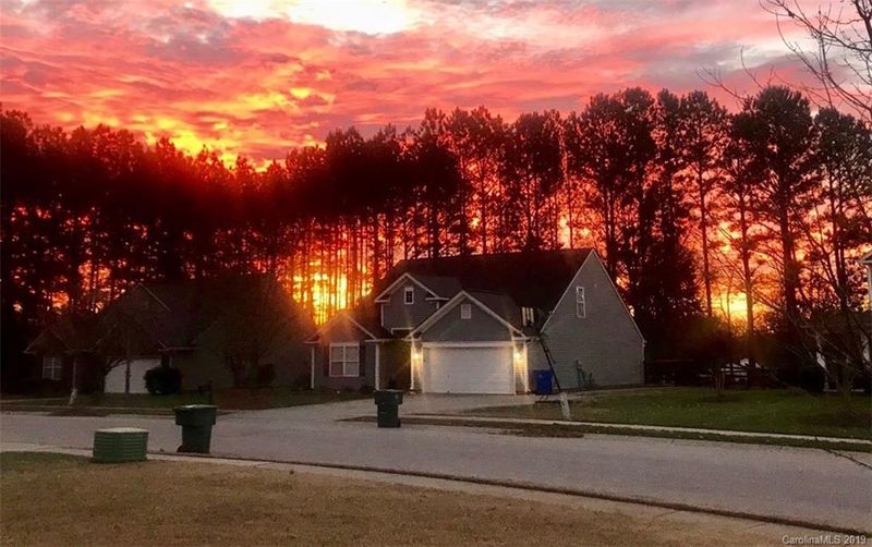 109 Middle Grove Dr #252, Mooresville, NC 28115