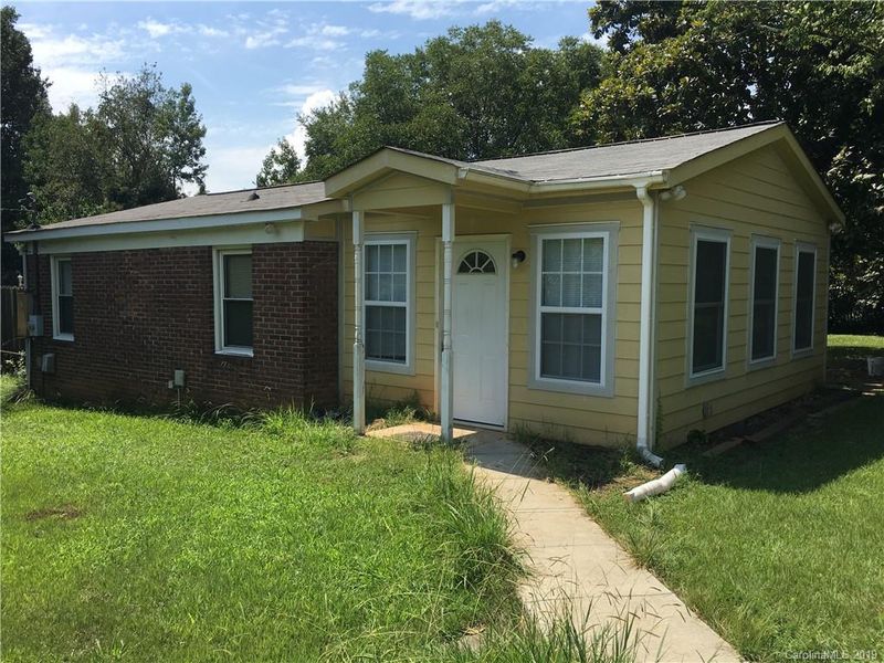 6730 Sullins Rd, Charlotte, NC 28214