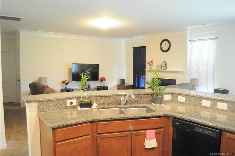 2902 San Saba St, Charlotte, NC 28214