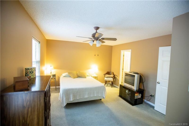 9706 Old Gate Dr #129, Matthews, NC 28105