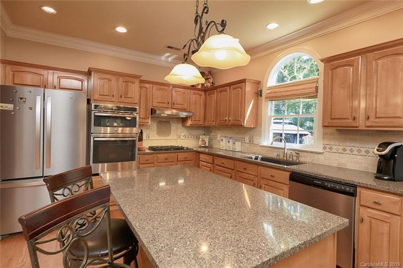 115 Wilton Pl, Mooresville, NC 28117