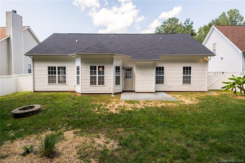7231 Frances Irene Dr, Charlotte, NC 28215