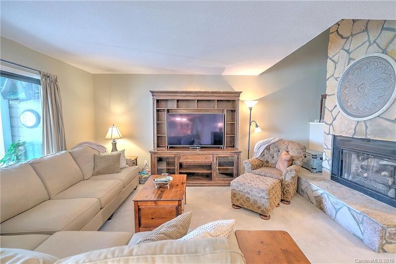 7618 Mariner Cove Dr, Cornelius, NC 28031