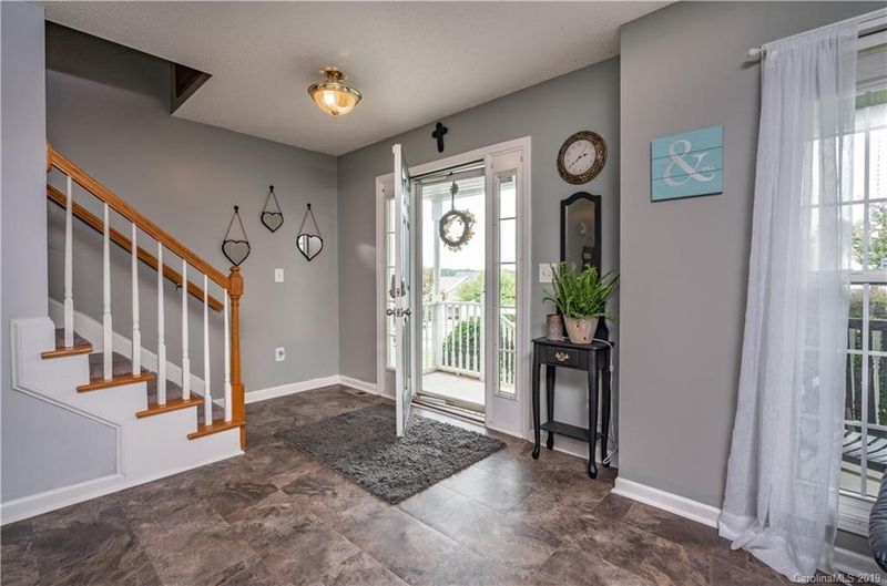 633 Summey Farm Dr, Dallas, NC 28034