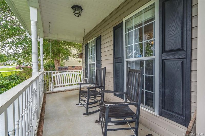 633 Summey Farm Dr, Dallas, NC 28034