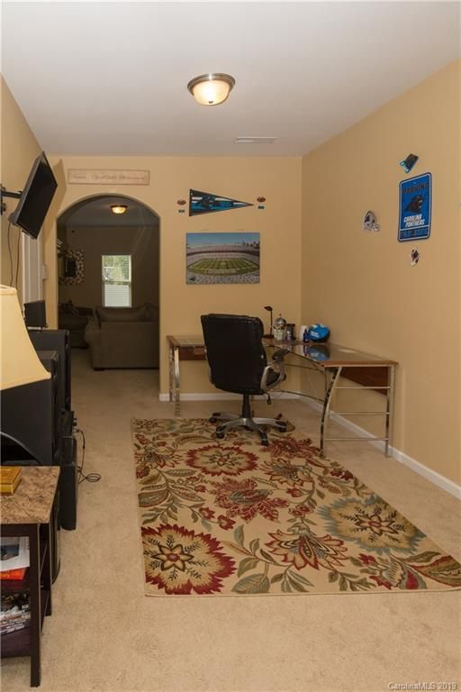 13833 Pinyon Pine Ln, Charlotte, NC 28215