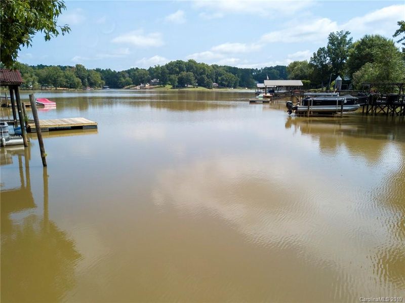 610 Edgewater Dr, Belmont, NC 28012