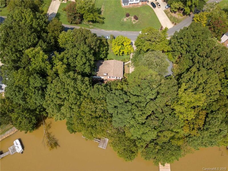 610 Edgewater Dr, Belmont, NC 28012